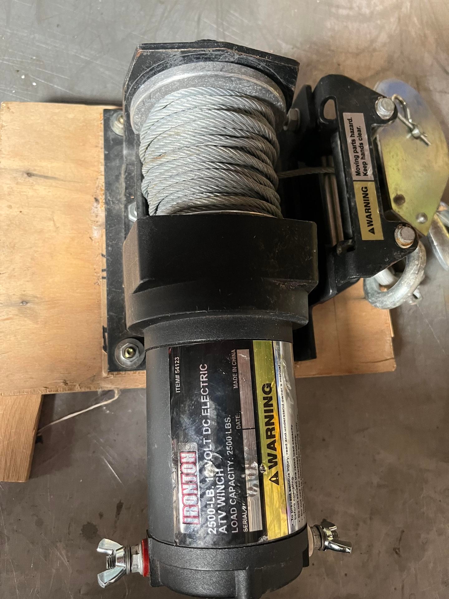 12 Volt DC Winch, 2,500Lb. Capacity, Galvanized Wire Rope.
Northern Tool