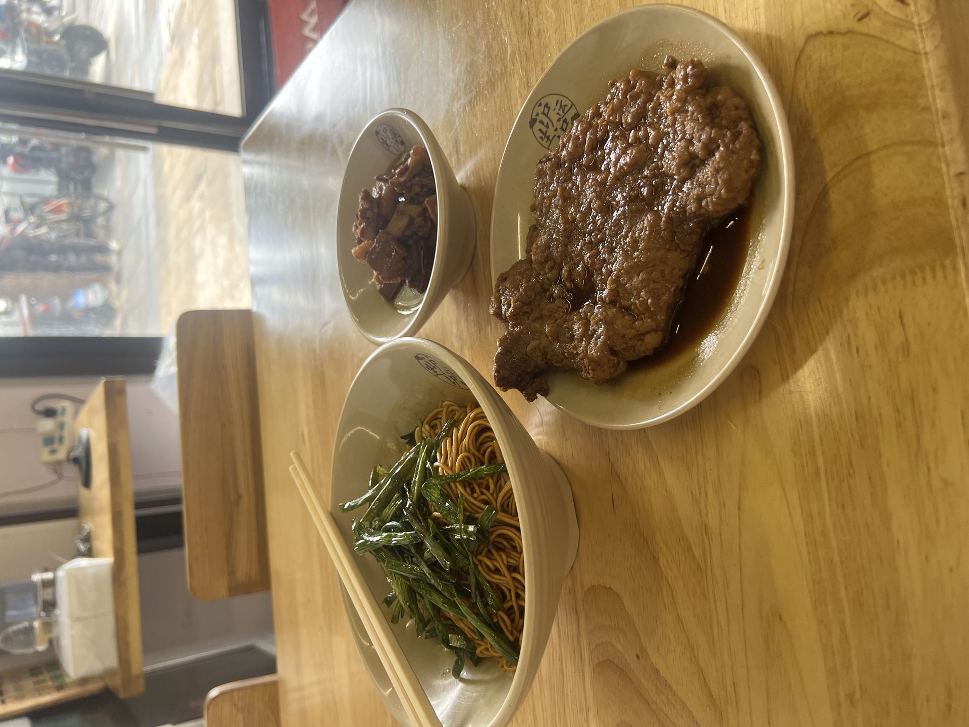 Hu Hu Shengyun Benbangxiao Wine House Lunch