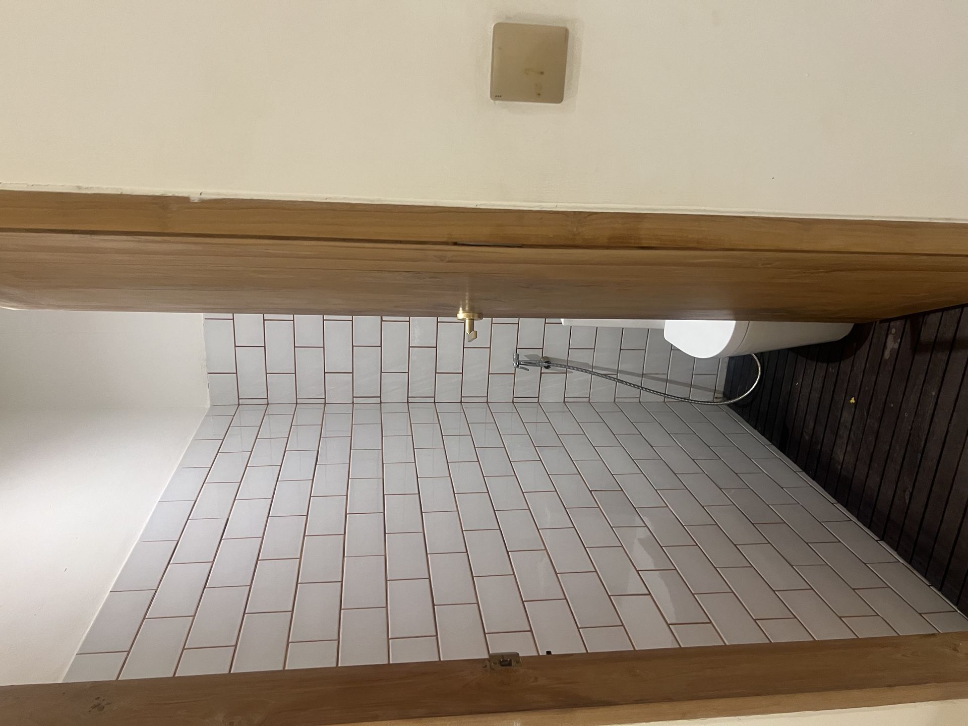 Beach House Massage by Tonic Toilet Room Light Switch x6